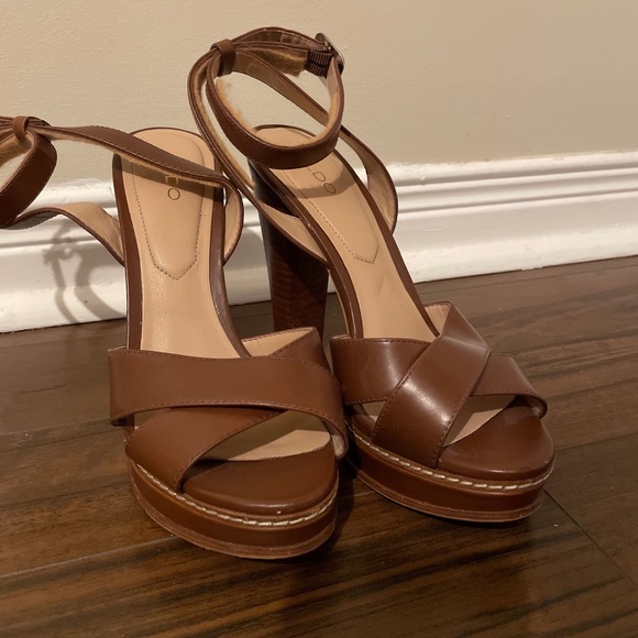 ALDO Brown Strappy Heal - Picture 3 of 3